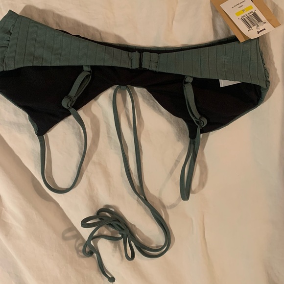 3-Piece NWT bikini!! - Picture 6 of 8